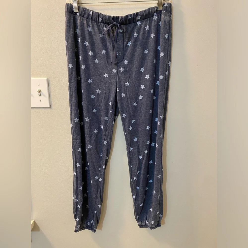 Splendid two piece pajama set. Blue with white stats size small. Jogger bottoms - Picture 3 of 6